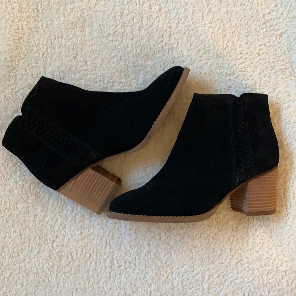 Blondo Black Suede Waterproof Heeled Booties